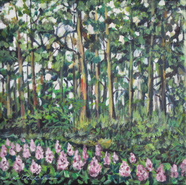 Into the wood. Pink flowers